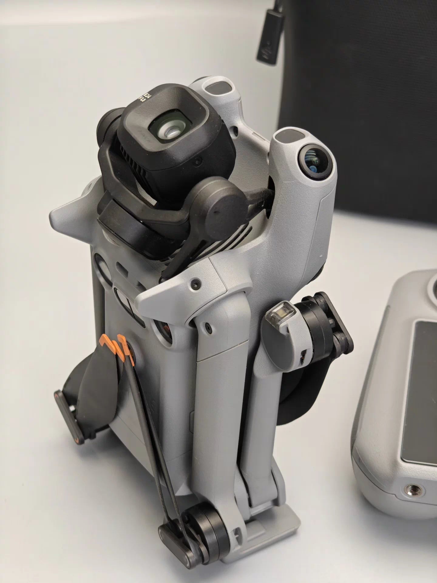 DJI Mini 5 Pro Standard Flight Battery Fly More Combo with RC2 Screen Remote | Excellent Condition, <20 Cycles