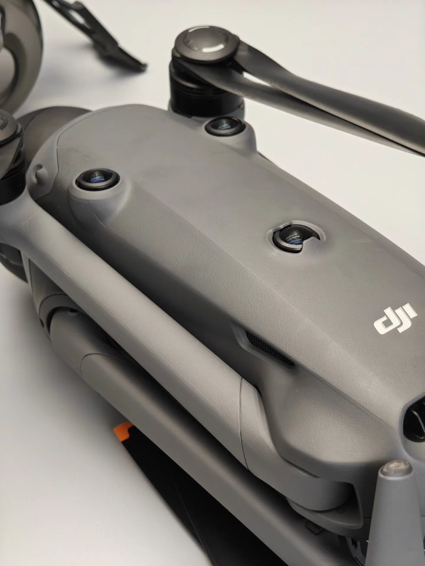 DJI Mavic 4 Pro Drone Fuselage only | Mint Condition, Activated at May 2025, Fully Functional, Account Unbindable (No Battery/Remote)