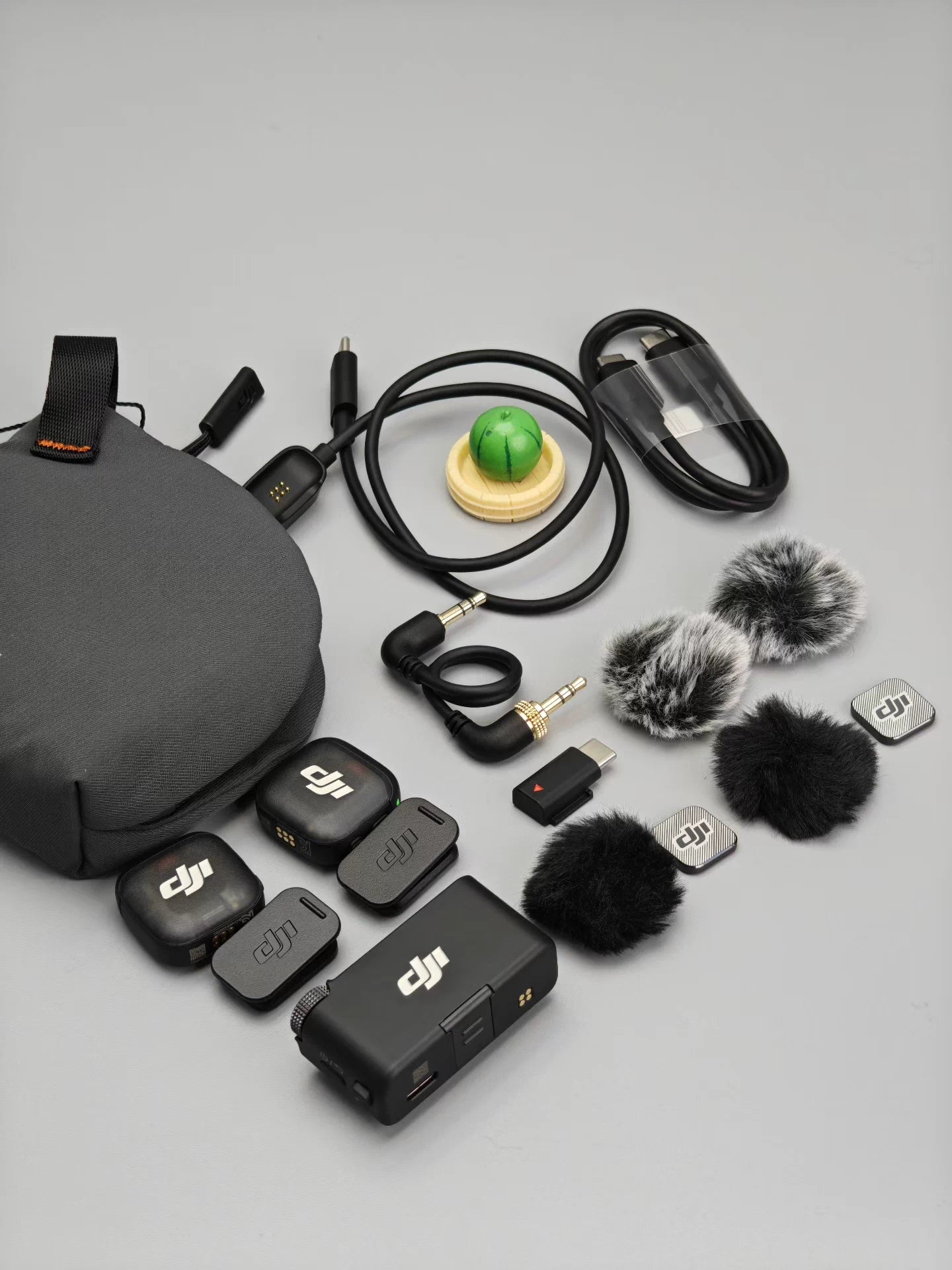 DJI Mic 3 (2 TX + 1 RX) wireless microphone, |  Like-New, No Charging Case, Fully Functional